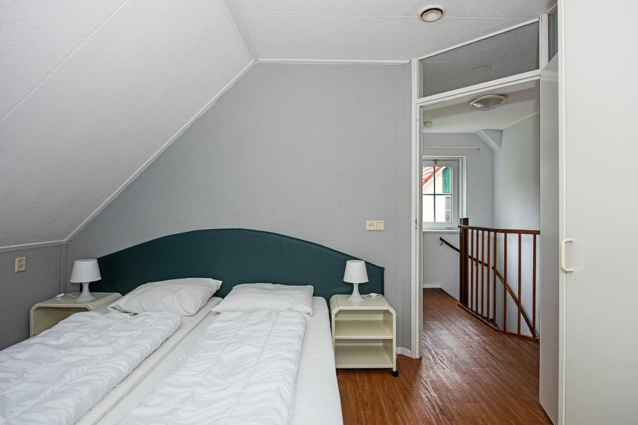 Bungalow - 6 Personen Gelegen In De Nabije Omgeving Van Avonturenpark Hellendoorn En De Prachtige Sallandse Heuvelrug En Eelerberg Bagian luar foto