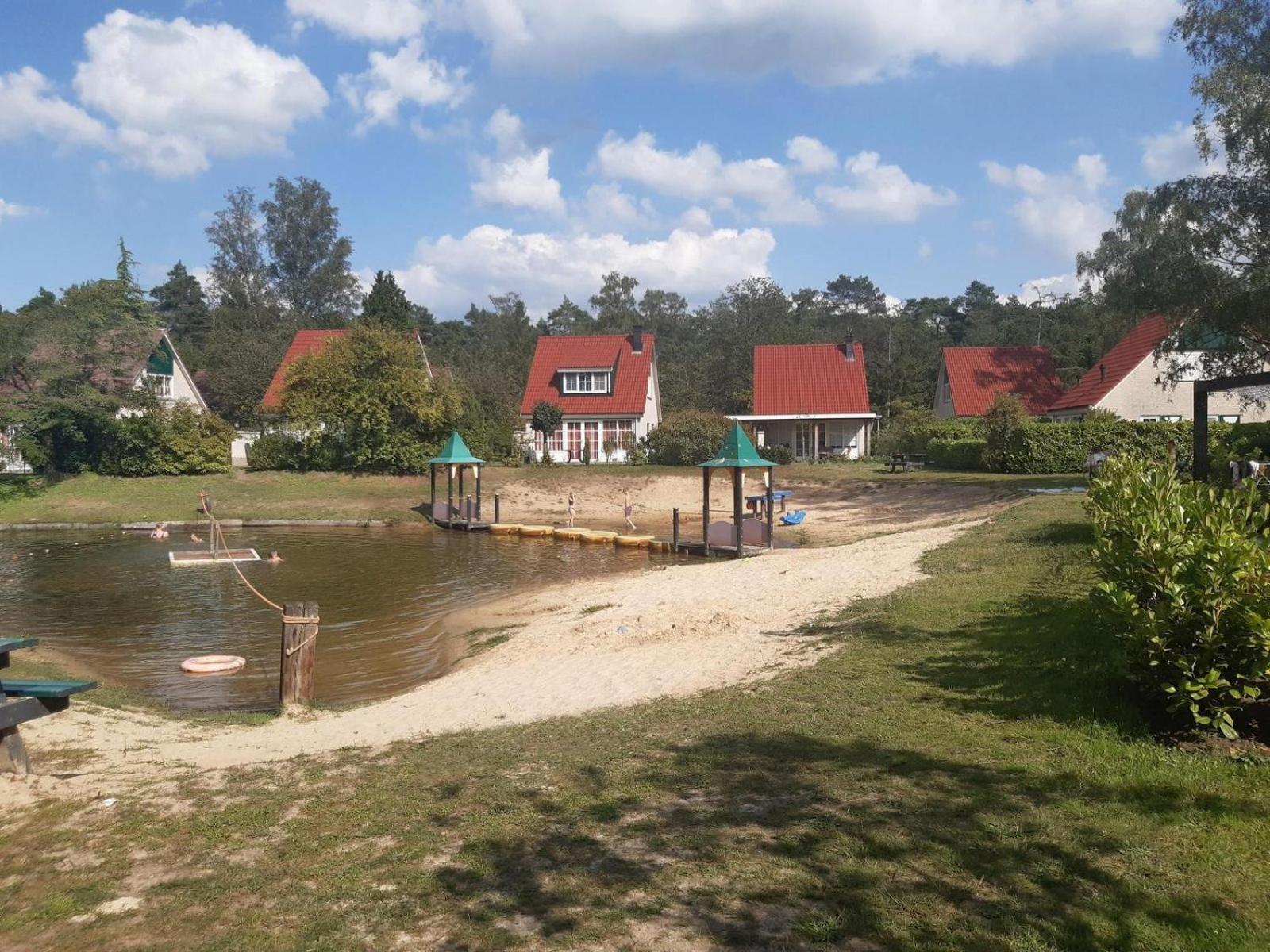 Bungalow - 6 Personen Gelegen In De Nabije Omgeving Van Avonturenpark Hellendoorn En De Prachtige Sallandse Heuvelrug En Eelerberg Bagian luar foto
