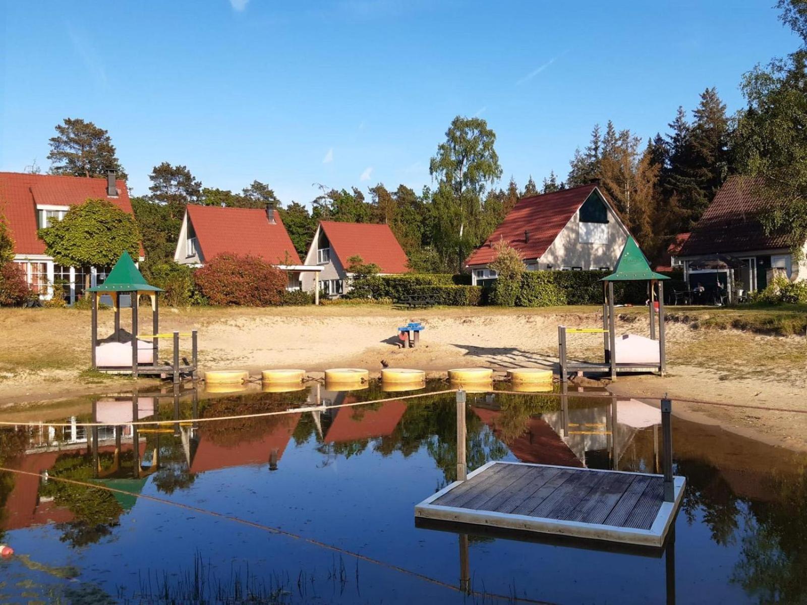 Bungalow - 6 Personen Gelegen In De Nabije Omgeving Van Avonturenpark Hellendoorn En De Prachtige Sallandse Heuvelrug En Eelerberg Bagian luar foto