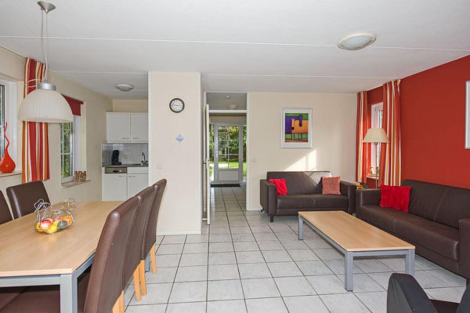 Bungalow - 6 Personen Gelegen In De Nabije Omgeving Van Avonturenpark Hellendoorn En De Prachtige Sallandse Heuvelrug En Eelerberg Bagian luar foto